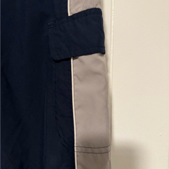 NIKE BOYS WIND PANTS SIZE 14-16 used like a new - Picture 10 of 12